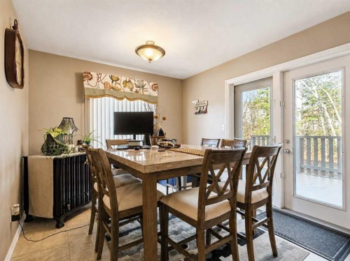 114 Moberly Road, Grande Cache, AB - Indoor Photo Showing Dining Room