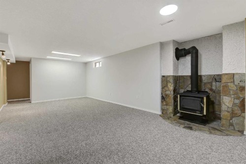 6625 Poplar Drive, Grande Prairie, AB 