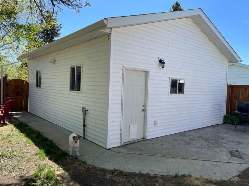 10717 103 Avenue, Fairview, AB 