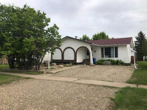 10717 103 Avenue  Fairview, AB T0H 1L0