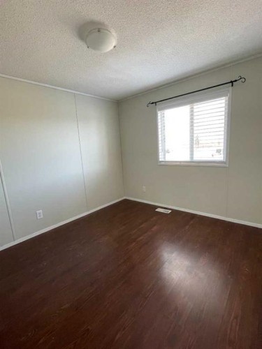 12 Dewberry Road, High Level, AB - Indoor Photo Showing Other Room