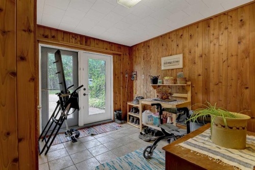 710 8Th Avenue West, Beaverlodge, AB - Indoor Photo Showing Other Room