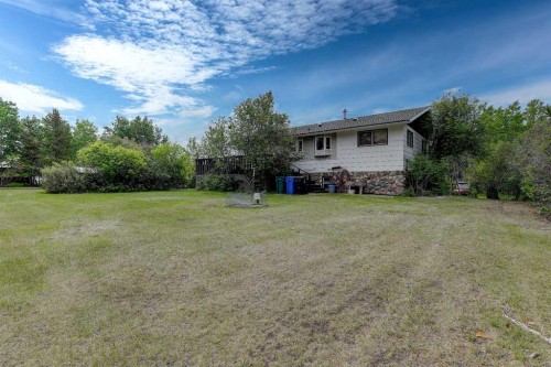 710 8Th Avenue West, Beaverlodge, AB - Outdoor