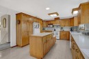 710 8Th Avenue West, Beaverlodge, AB  - Indoor Photo Showing Kitchen 