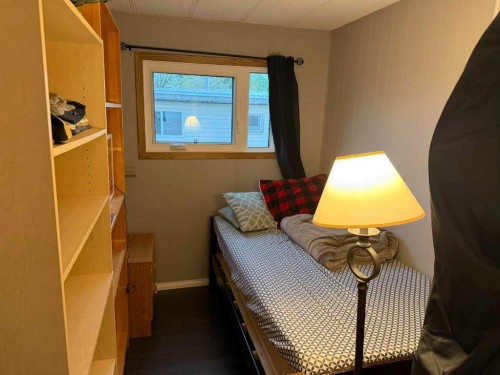 436 1 Street Sw, Falher, AB - Indoor
