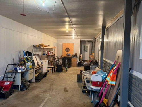 436 1 Street Sw, Falher, AB - Indoor