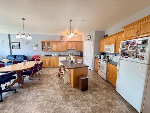 10612 97 Ave, La Crete, AB 