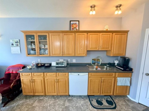 10612 97 Ave, La Crete, AB 
