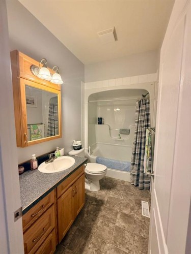 10612 97 Ave, La Crete, AB 