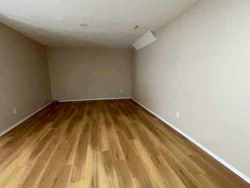 10409 106 Street, High Level, AB - Indoor Photo Showing Other Room