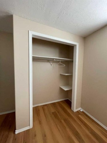 10409 106 Street, High Level, AB - Indoor