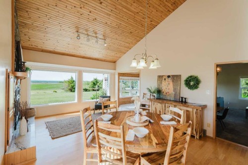 80057 712 Township, Wembley, AB - Indoor Photo Showing Dining Room