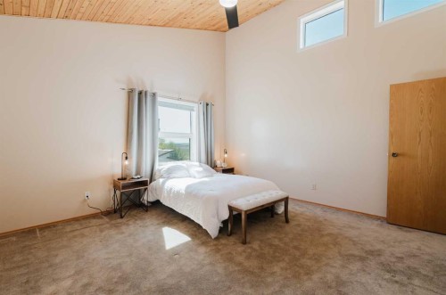 80057 712 Township, Wembley, AB - Indoor Photo Showing Bedroom
