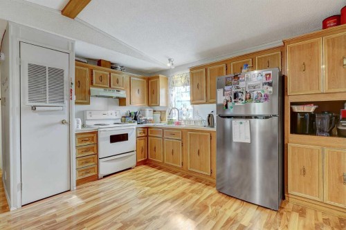 10115 99 Avenue, Bezanson, AB - Indoor Photo Showing Kitchen
