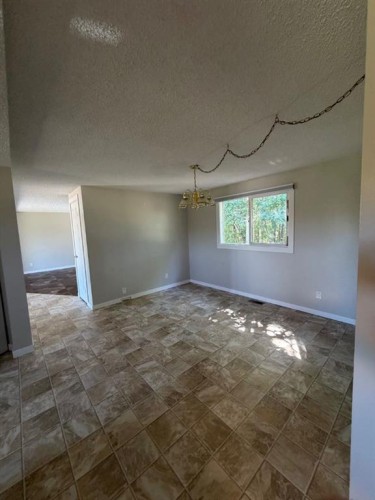 9701 95 Street, La Crete, AB 