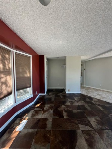 9701 95 Street, La Crete, AB 