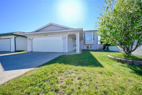 12017 95B Street  Grande Prairie, AB T8V 6X7