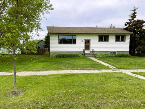 11209 103 Avenue, Fairview, AB - Outdoor