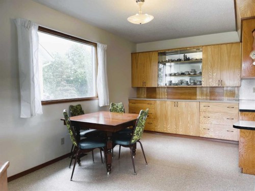 11209 103 Avenue, Fairview, AB - Indoor Photo Showing Dining Room