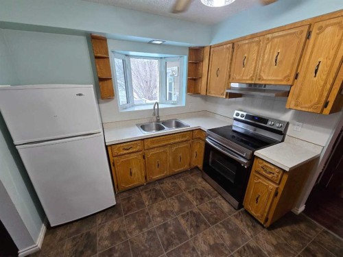8602 95 Street, Peace River, AB 
