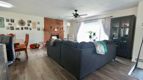 8301 94 Street, Peace River, AB 