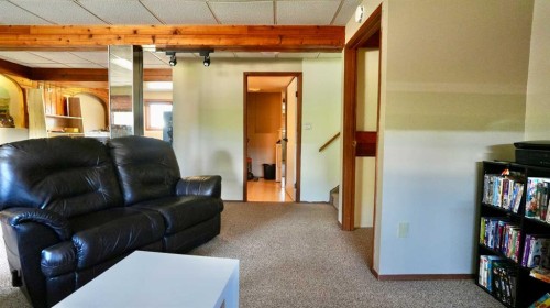 8301 94 Street, Peace River, AB 