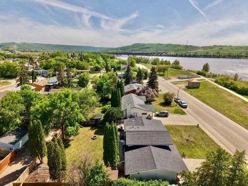 8301 94 Street, Peace River, AB 