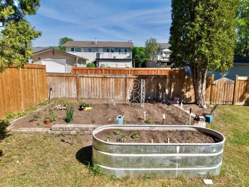 8301 94 Street, Peace River, AB 