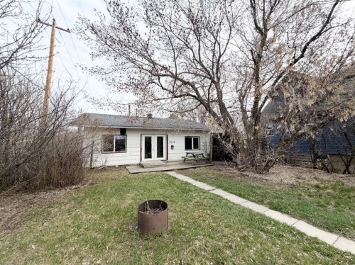 9516 102 Avenue  Grande Prairie, AB T8V 0Z6