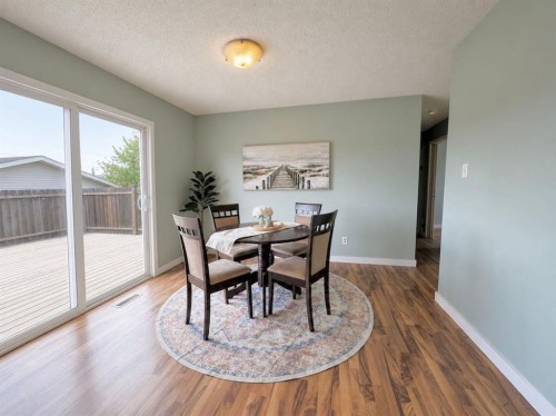 9928 93 Avenue, Wembley, AB - Indoor Photo Showing Dining Room