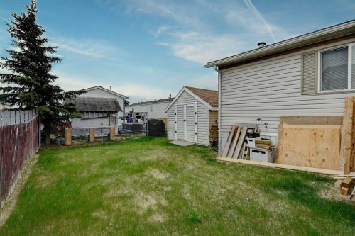 9709 110 Avenue, Clairmont, AB 