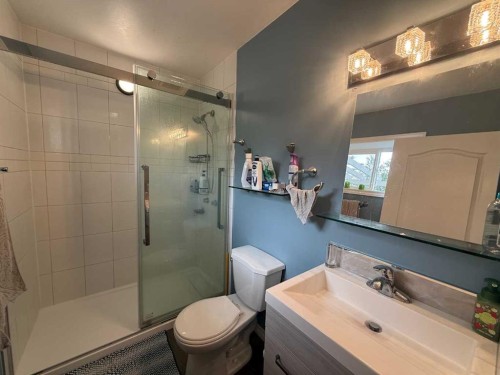 9913 72 Avenue, Peace River, AB 