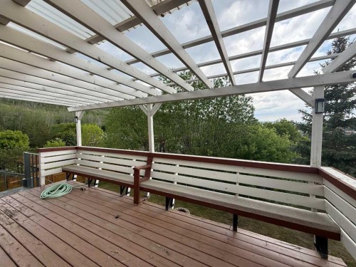 9913 72 Avenue, Peace River, AB 