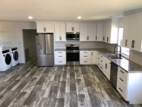 24 Dogwood Drive, High Level, AB 