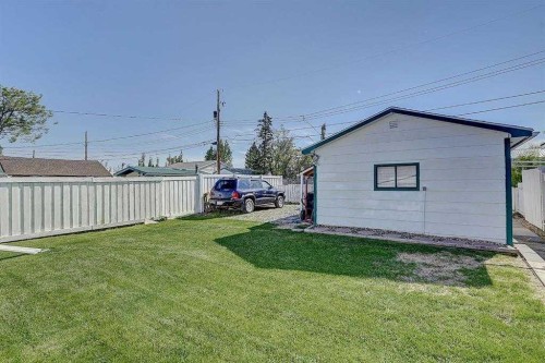 9915 99 Street, Wembley, AB - Outdoor