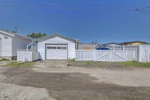 9915 99 Street, Wembley, AB - Outdoor