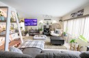 9915 99 Street, Wembley, AB  - Indoor Photo Showing Living Room 
