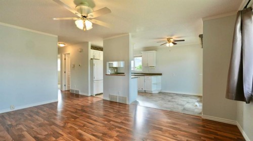 9805 75 Avenue, Peace River, AB 