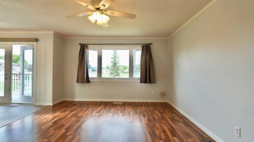 9805 75 Avenue, Peace River, AB 