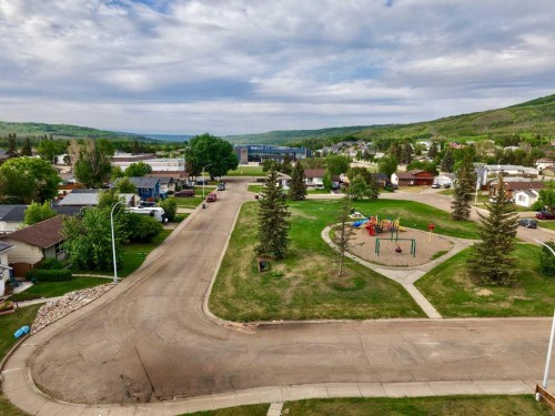 9805 75 Avenue, Peace River, AB 