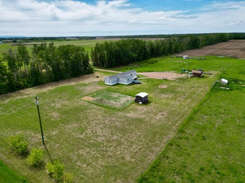 14304 Twp Rd 1072, La Crete, AB 