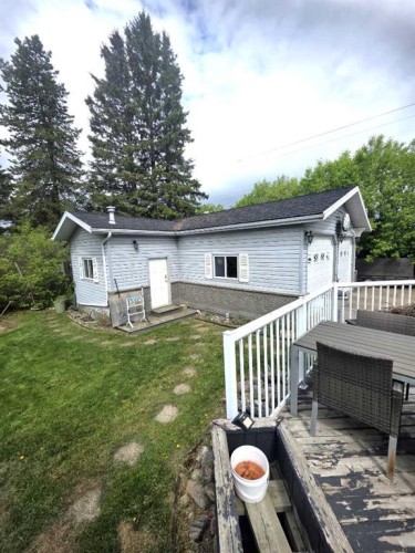 5916-48 Street, High Prairie, AB 