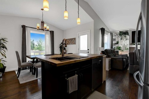 9427 Willow Drive, Grande Prairie, AB 