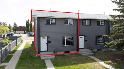 10012 79 Avenue  Grande Prairie, AB T8V 4E8