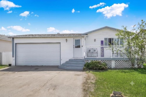 411 Silver Pointe Drive  Rural Grande Prairie No. 1, County Of, AB T8W 5K5