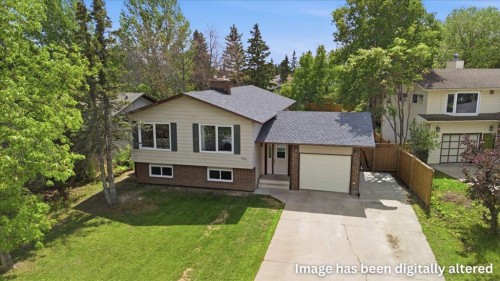 9721 75 Avenue  Grande Prairie, AB T8V 4X1