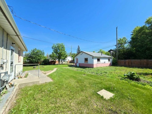 10701 91 Street, Peace River, AB 