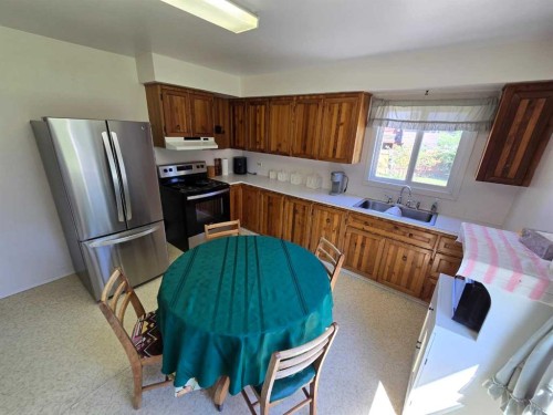 10701 91 Street, Peace River, AB 