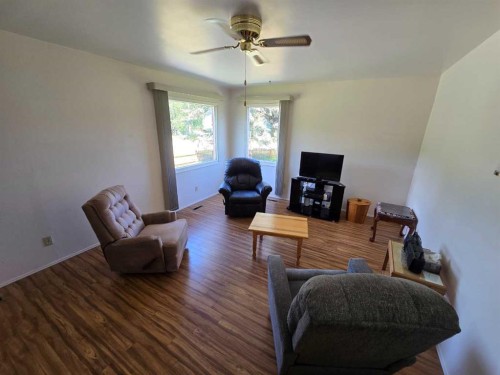 10701 91 Street, Peace River, AB 