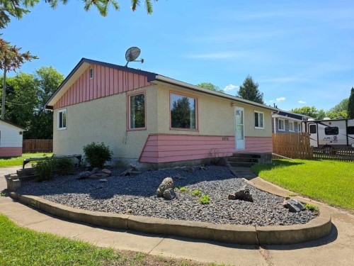 10701 91 Street  Peace River, AB T8S 1R1